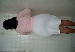 覆面ロシア雛に触れる 女性 えろ