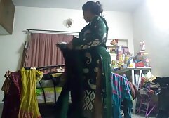 小柄なキンバーに乗って強い男のコック love h 女性