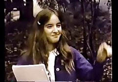 アマチュアカップル一対一、短い髪、水平額 h 動画 女の子