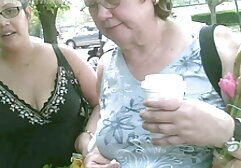 レンズの前に白い服を着た人々 無料 エロ 動画 女の子