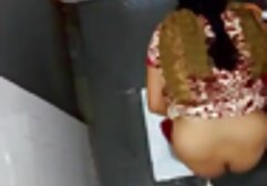 スキニンカップルfucks大きなベッド 女の子 の エッチ な 動画