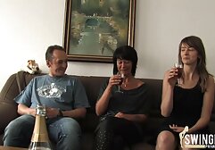 脂肪の女の子は彼女のスタッドにフェラをした 女性 えろ