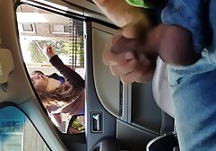 金髪のひよこは夢のセックスので、彼女が目が覚めたとき、彼女は穴を撫でていました 無料 エロ 女の子