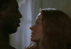 ウクライナ人の女性が顔溢れ兼からスタッズ エロ 女性