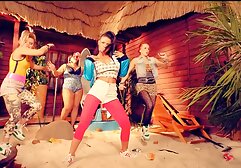 筋肉の男fucks彼の美しい金髪の女の子にwebカメラ 女の子 向け 無料 av