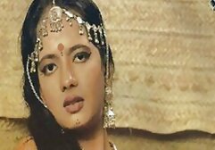 女の子はチンポを吸ってLを撫でる。 女の子 の アダルト 動画